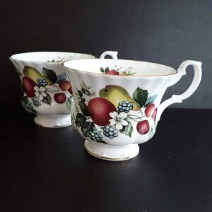 Set of 2 Royal Albert fruits design orphaned coffee/ tea cups